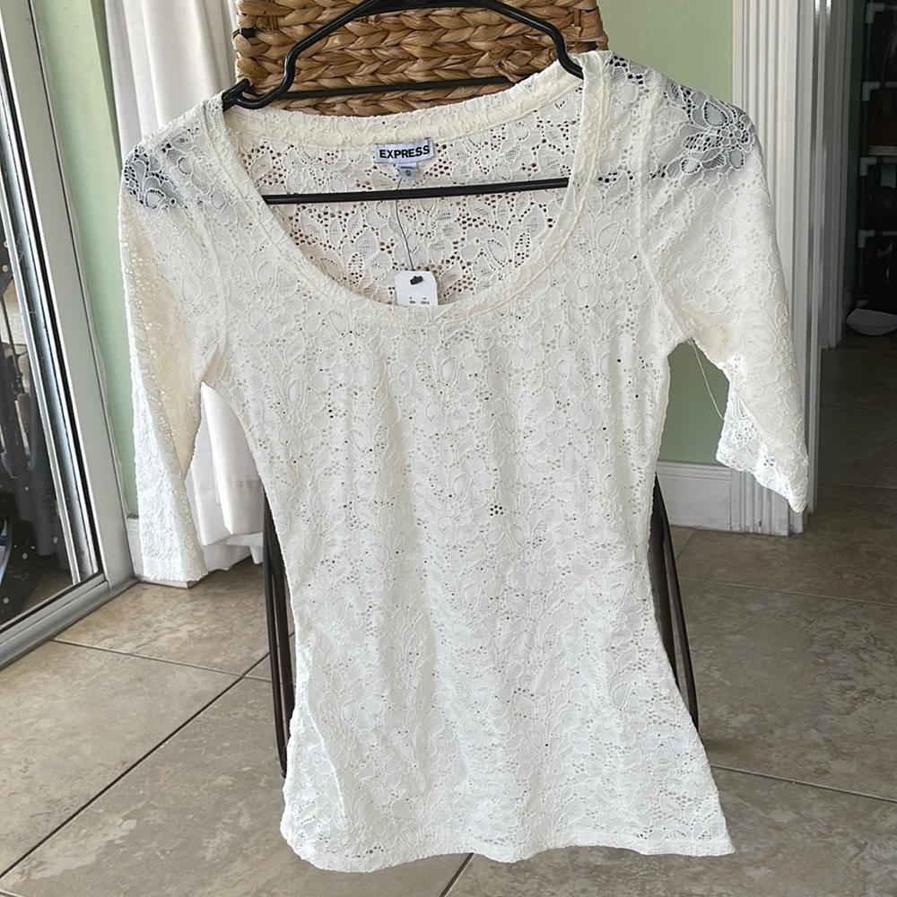 NWT Express lace shirt. Off white, half sleeve